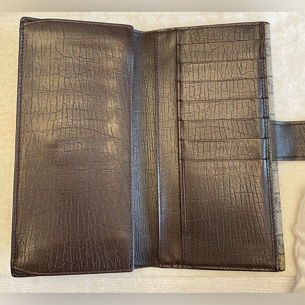 Gucci Authentic Vintage Tan and Brown Monogram PVC Wallet - Picture 8 of 17